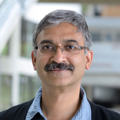 photos-portraits-ISMB-plenary-satyajit-mayor